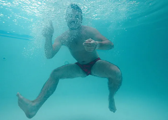 宜必思萨拉萨海耶若斯海滨酒店 酒店 耶尔