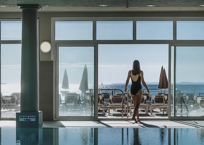 宜必思萨拉萨海耶若斯海滨酒店