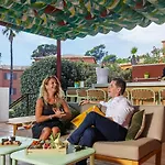 Ibis Thalassa Hyeres Plage Йер