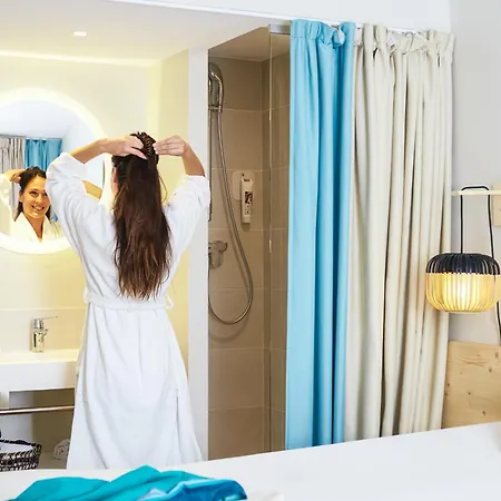 Ibis Thalassa מלון 3*