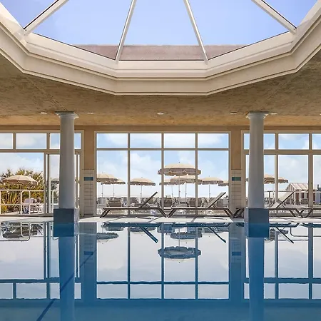 Otel Ibis Thalassa Hyères